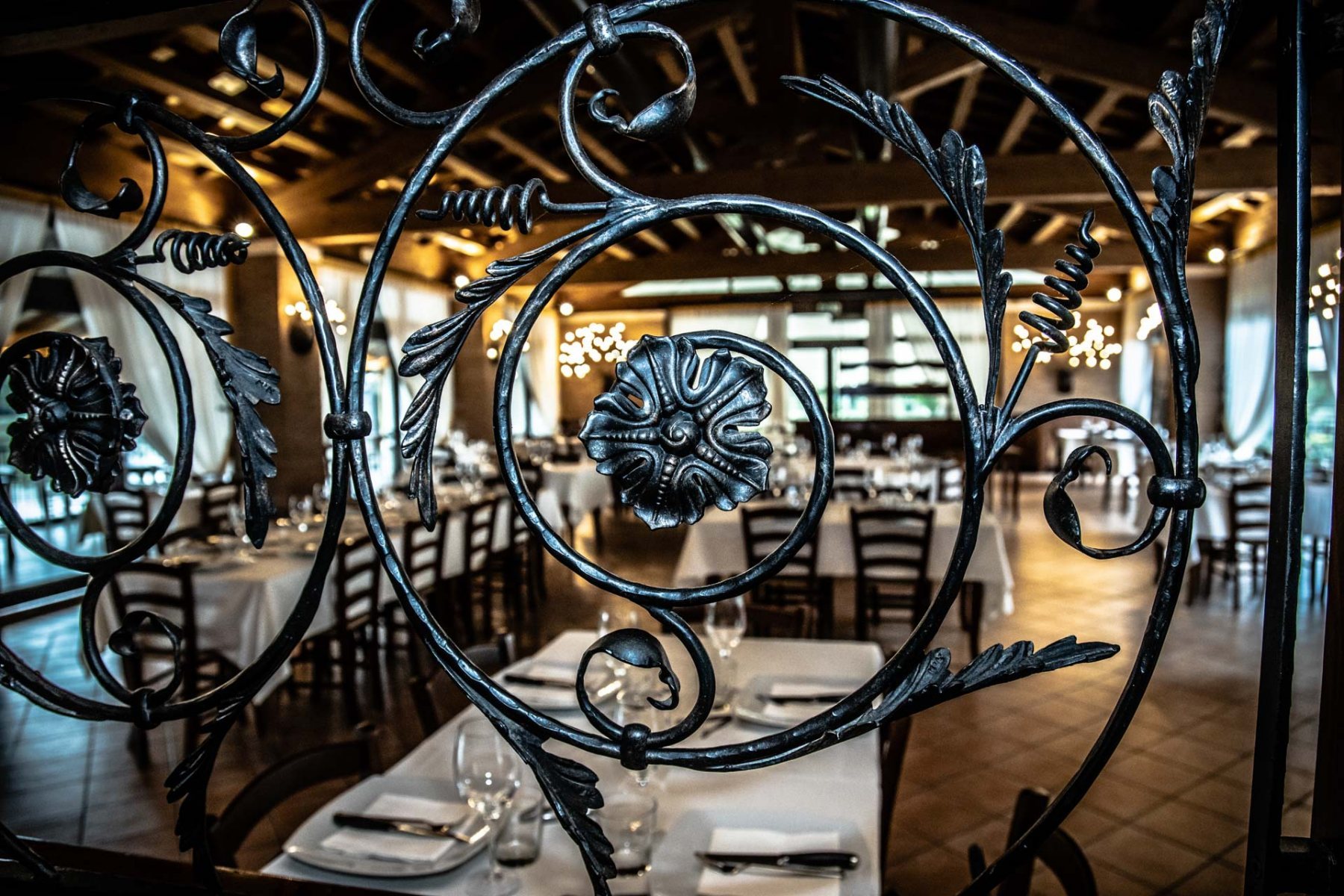 bocon-divino-restaurant-gallery-03-1.jpg