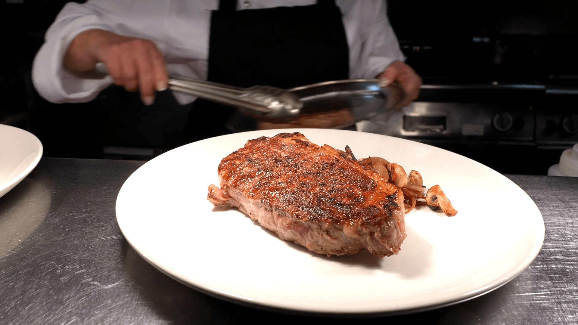 dooleys-seafood-and-steakhouse-restaurant-gallery-02-1.jpg