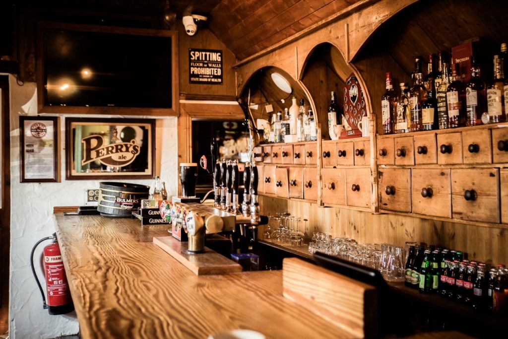treacys-bar-restaurant-gallery-08-1.jpg