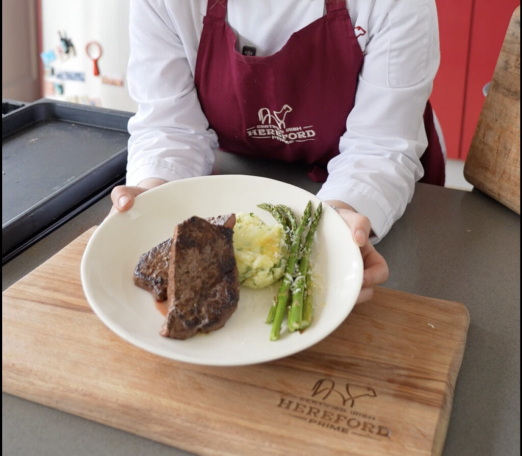 Sirloin Steaks with Asparagus and Creamy Mash