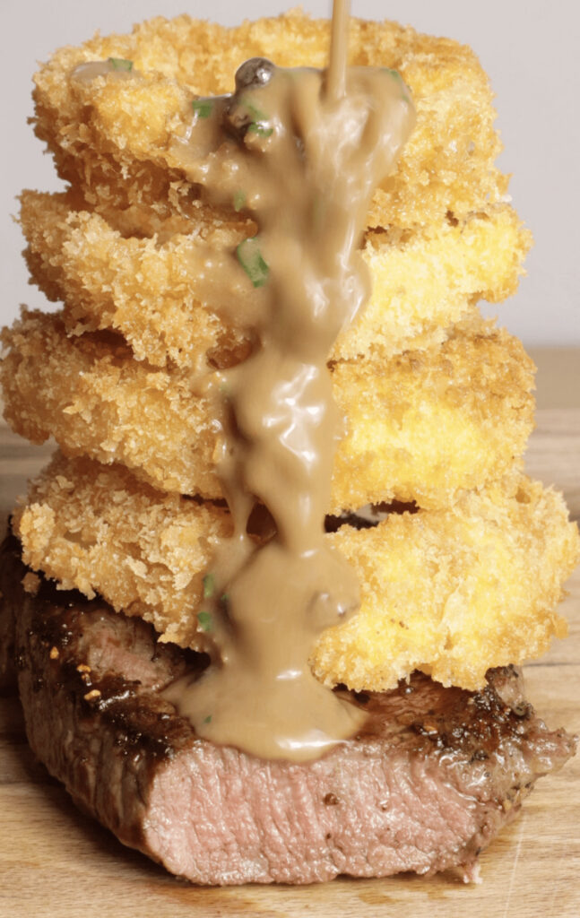 Succulent Sirloin Steak with Crispy Onion Rings